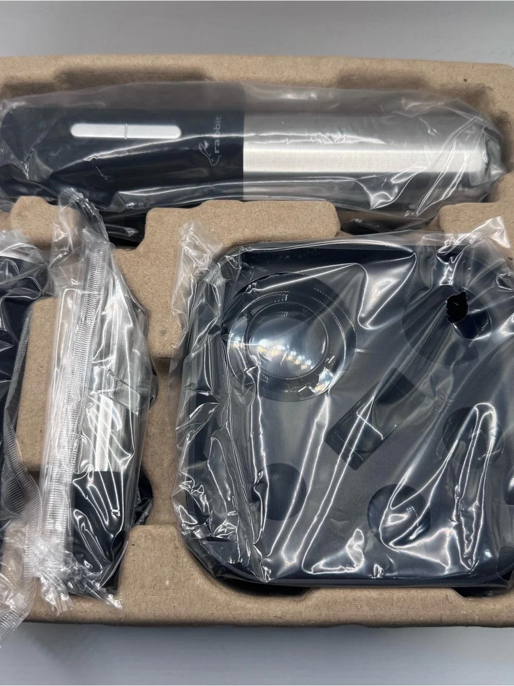 Rabbit 8 Piece Electric Wine Set, New In Box (Box has been opened but not used)